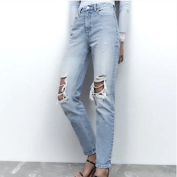 Zara High Waisted Mom Jeans Ripped Knee Straight Leg Size 4 - Picture 1 of 6